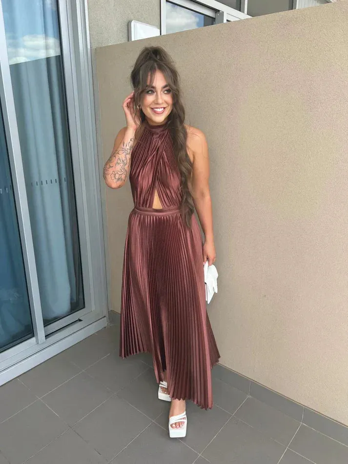 Elegant Pleated A-Line Halter Backless Long Party Dress Charming Evening Dress Wholesale