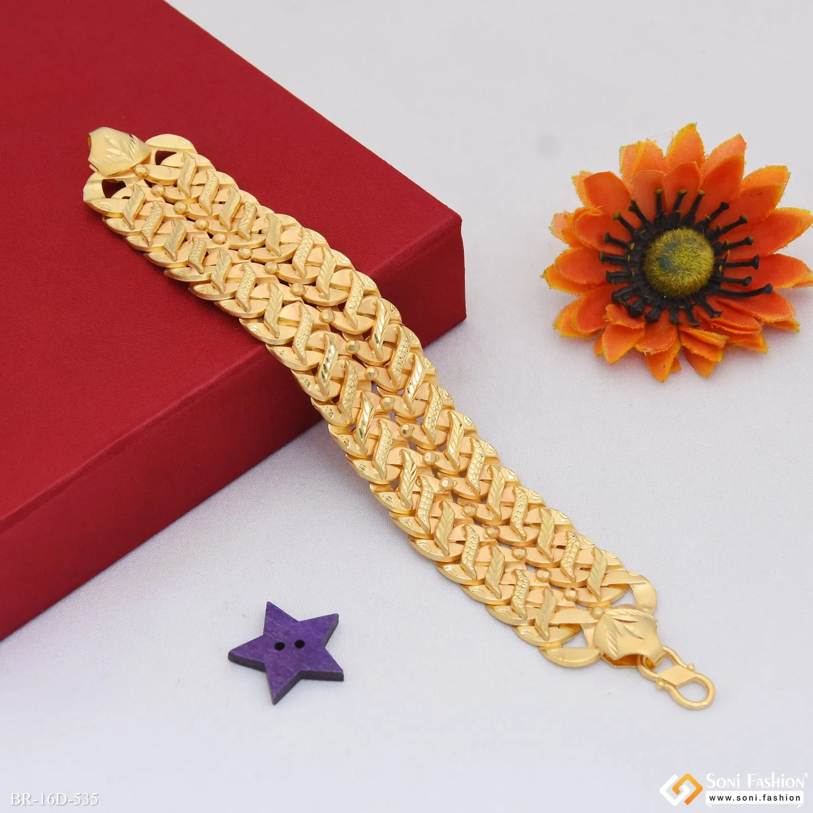 Excellent Design Gold Plated Pokal Bracelet for Men - Style D535