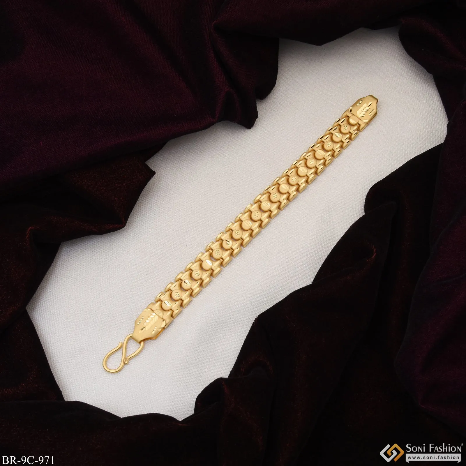 Exceptional Design High-Quality Gold Plated Bahubali Bracelet for Men - Style C971
