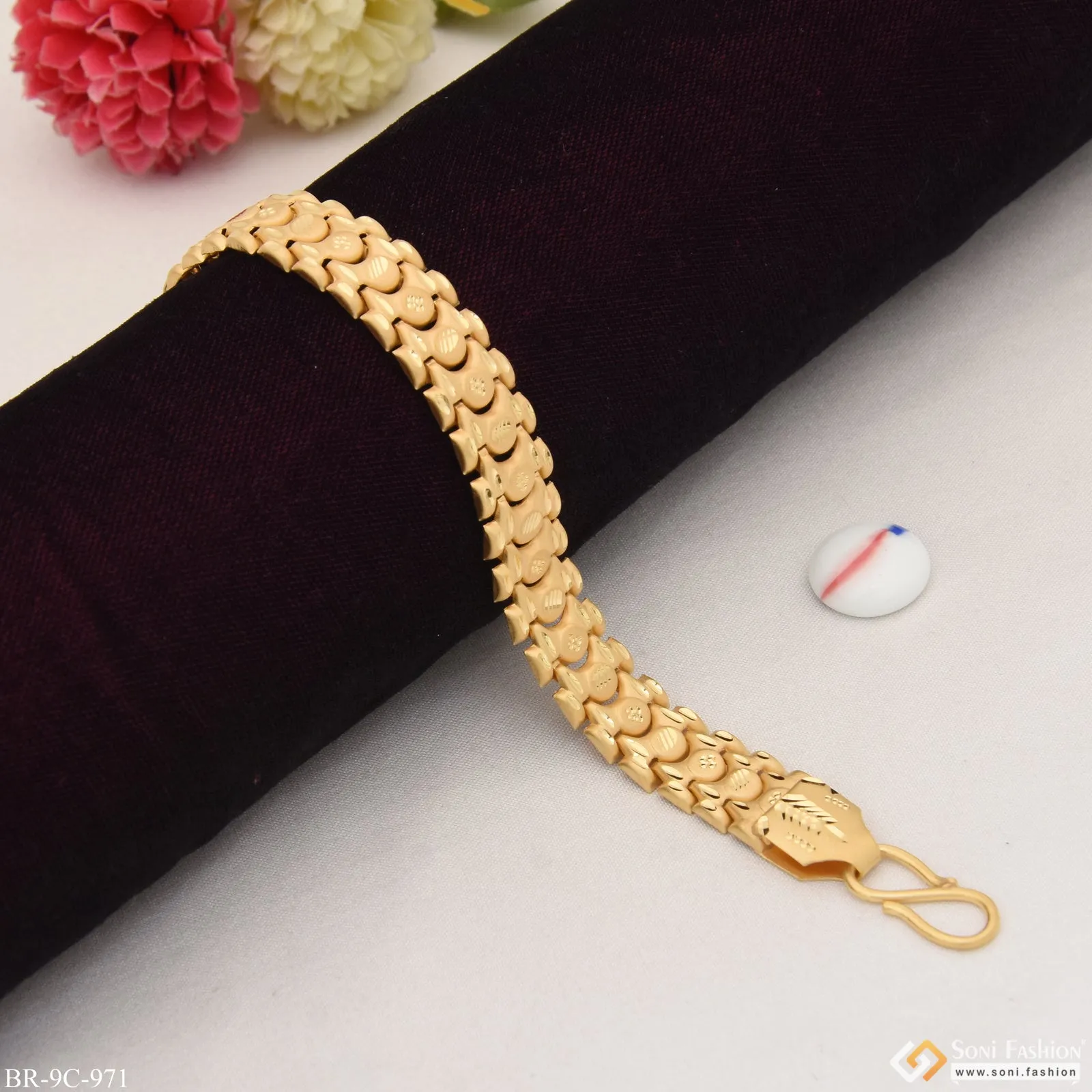 Exceptional Design High-Quality Gold Plated Bahubali Bracelet for Men - Style C971