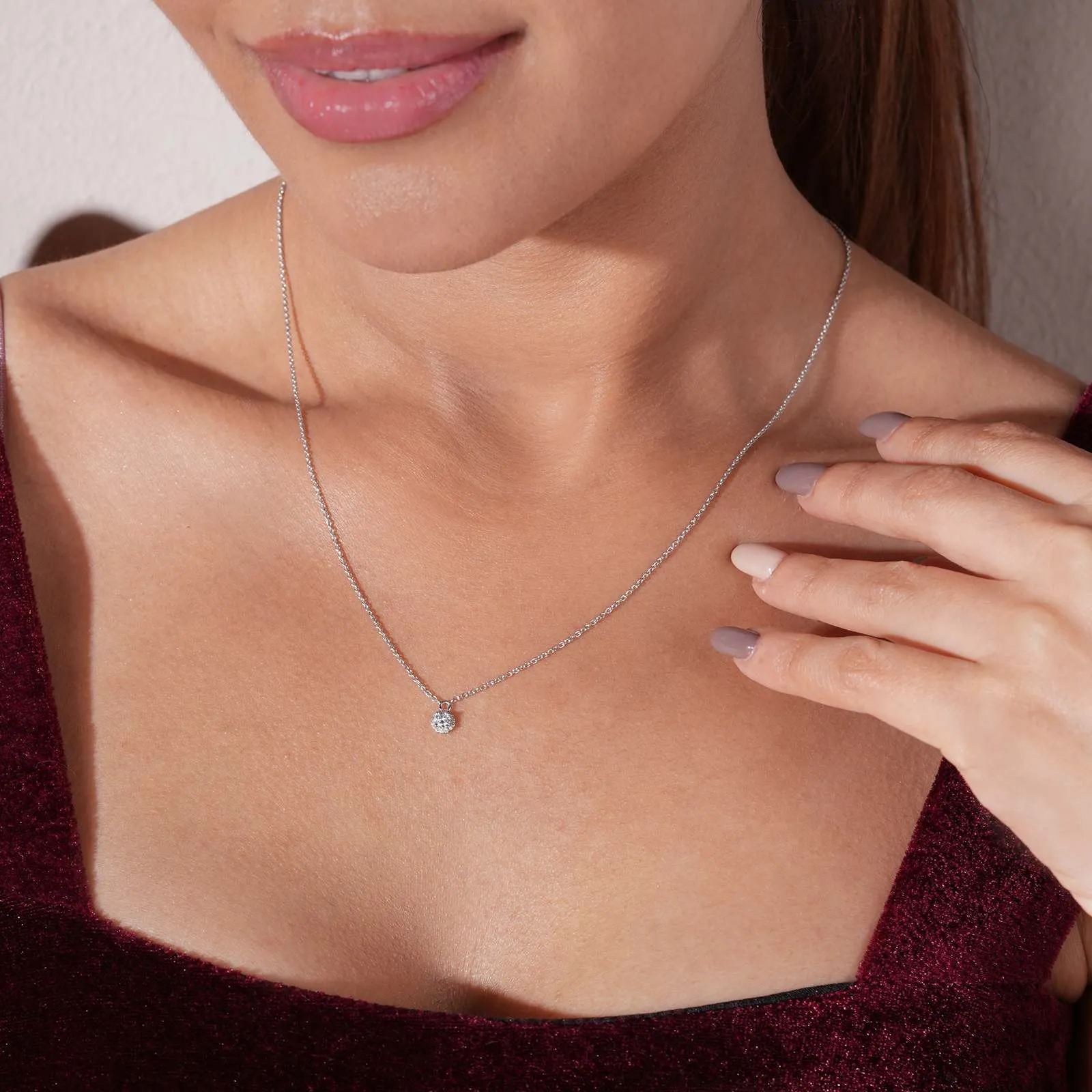 Little Charming Solitaire Necklace