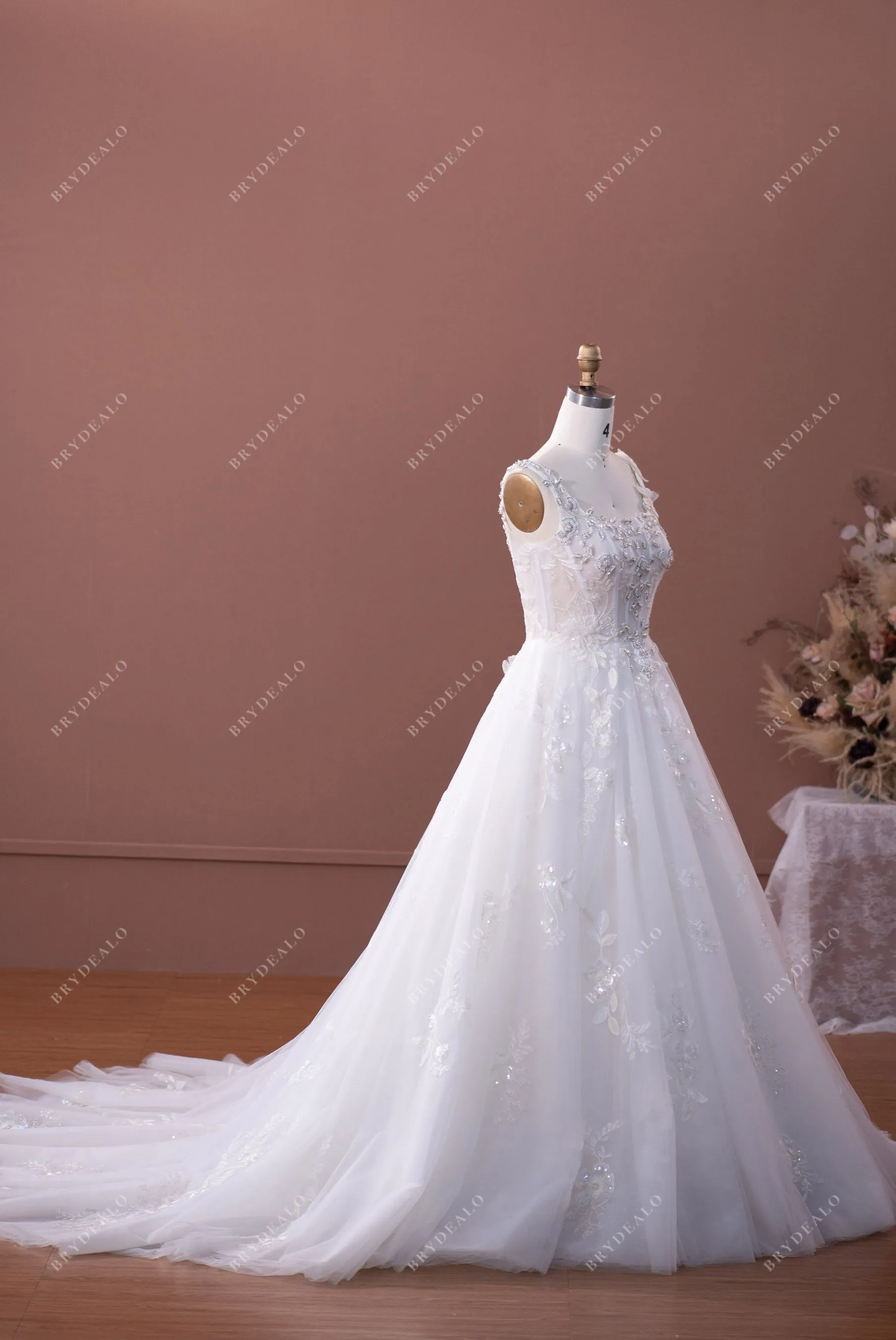 Romantic Princess Wedding Dress with Glimmering Beading